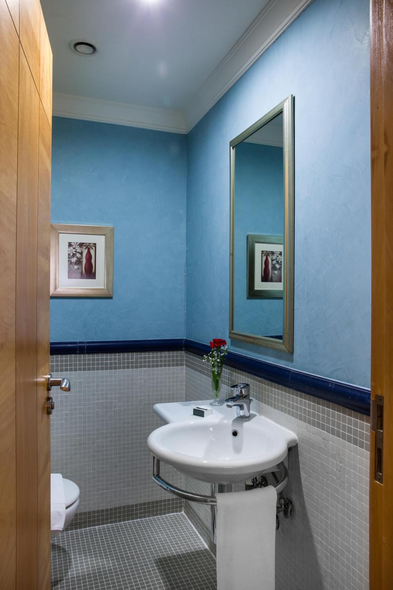 Deluxe King Suite,1666026330:JPEG