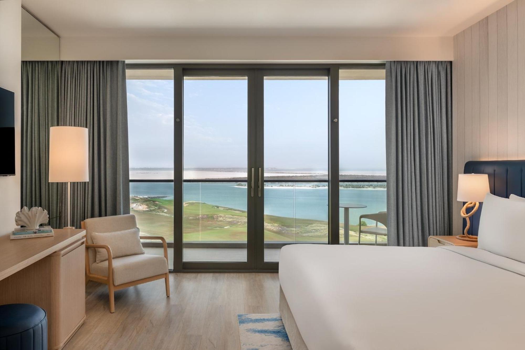One-Bedroom Suite with Sea View and Balcony - Theme Park Access,1705579911:JPEG