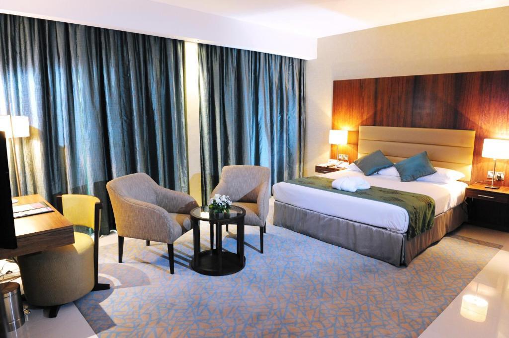King Room,1586831942:JPEG